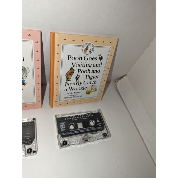 Vintage 1997 The Classic Pooh Treasury Vol 1  Hardcover Books 3 Cassettes - Picture 4 of 15
